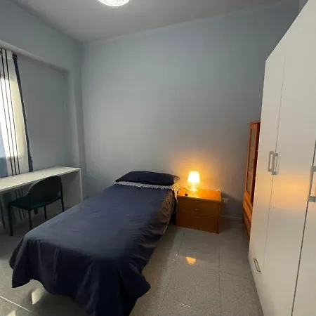 Central, Quiet And Comfortable Room, Breakfast *