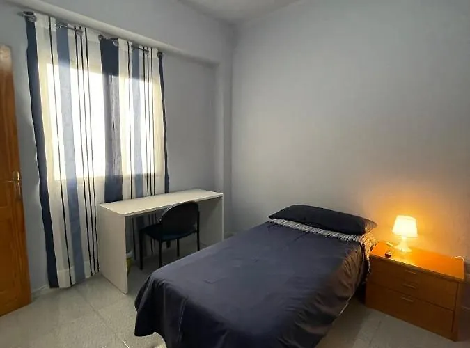 아파트 Central, Quiet And Comfortable Room, Breakfast